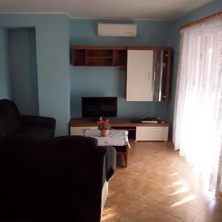Apartman With A Parking Space Flengi, Porec - 15395 *