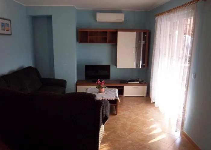 Appartamento With Parking Space Flengi, Porec - 15395 *